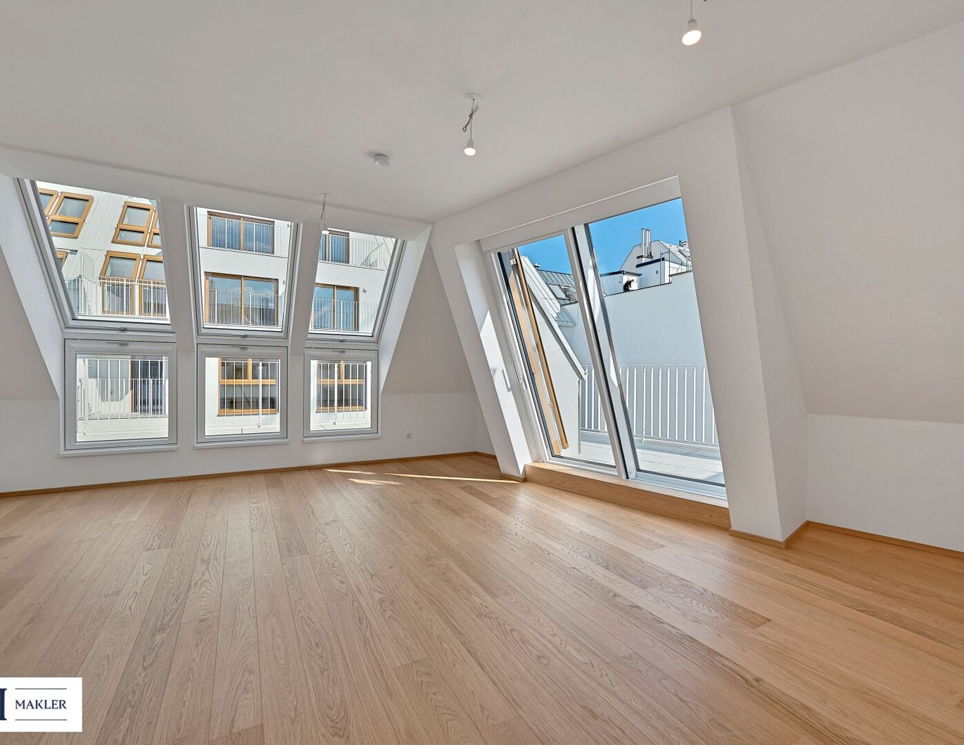 The Temptation: Modern und hochwertige Dachgeschosswohnung mit weitläufiger Terrasse - Nähe Kutschkermarkt