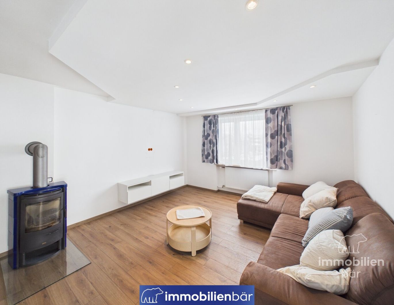 Traumhafte Gartenwohnung in Bad Schallerbach - ca. 93m² mit 4 Zimmer, Balkon, Terrasse und Garage, sofort einziehen und wohlfühlen