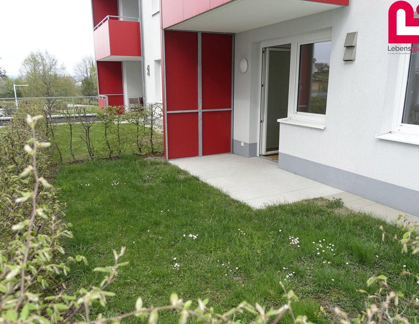 Schöne Gartenwohnung inkl. Tiefgaragenplatz