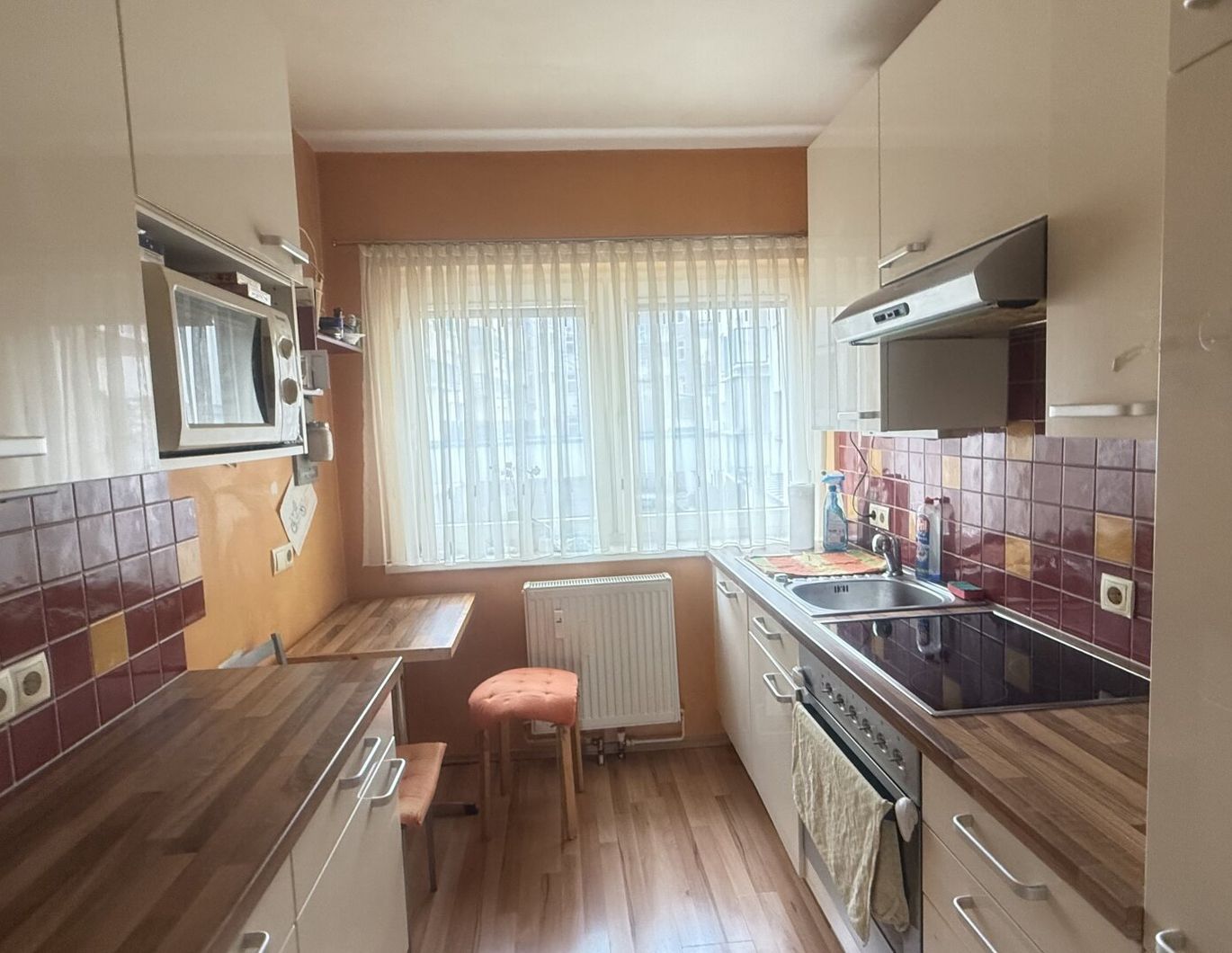 Reinprechtsdorfer Straße: zentrale 2-Zimmer-Wohnung mit separater Küche zum Verkauf mit Stellplatz in BK inklusive!