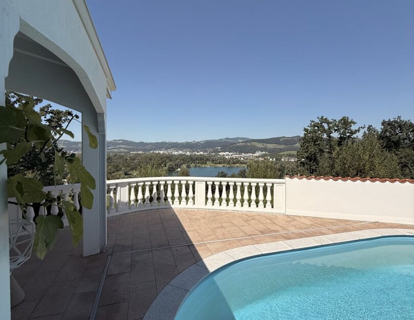 Exklusives Design - Einfamilienhaus mit Panorama-Seeblick - Ein Unikat am Pleschingersee