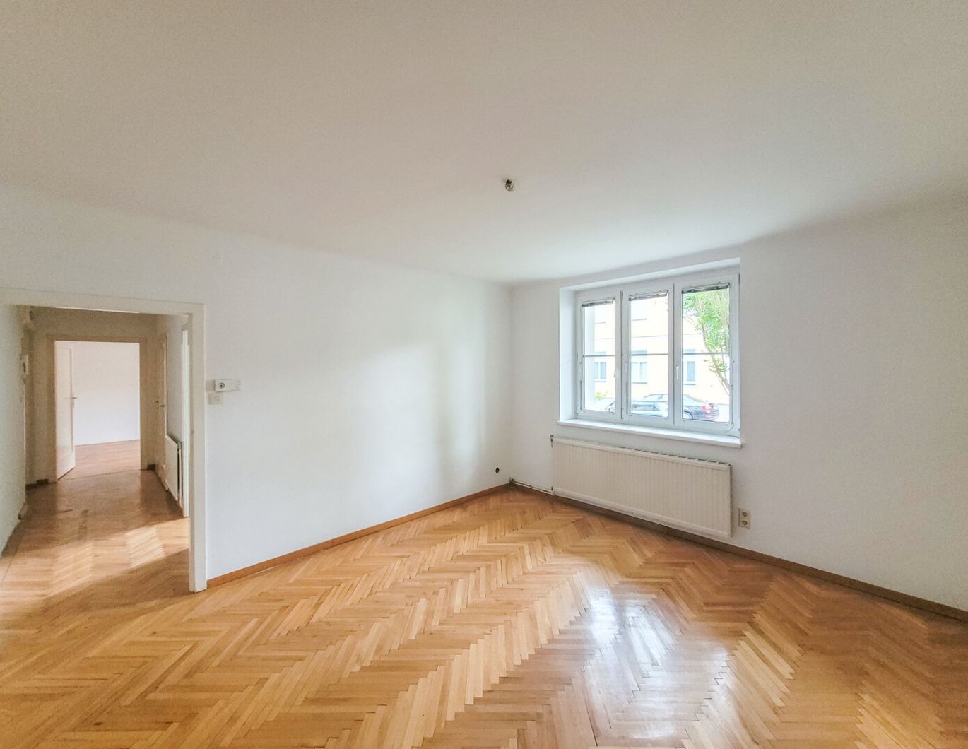 PROVISIONSFREI VOM EIGENTÜMER! WG GEEIGNETE 2-ZIMMER WOHNUNG BEIM BAHNHOF HÜTTELDORF!