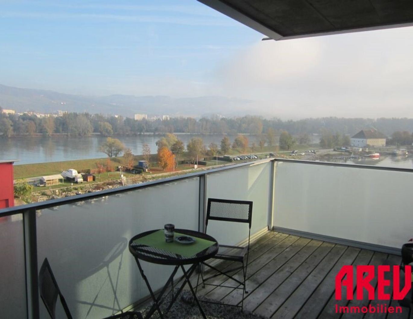 ATTRAKTIVE WOHNUNG IN DER DONAUPROMENADE - TOP 78