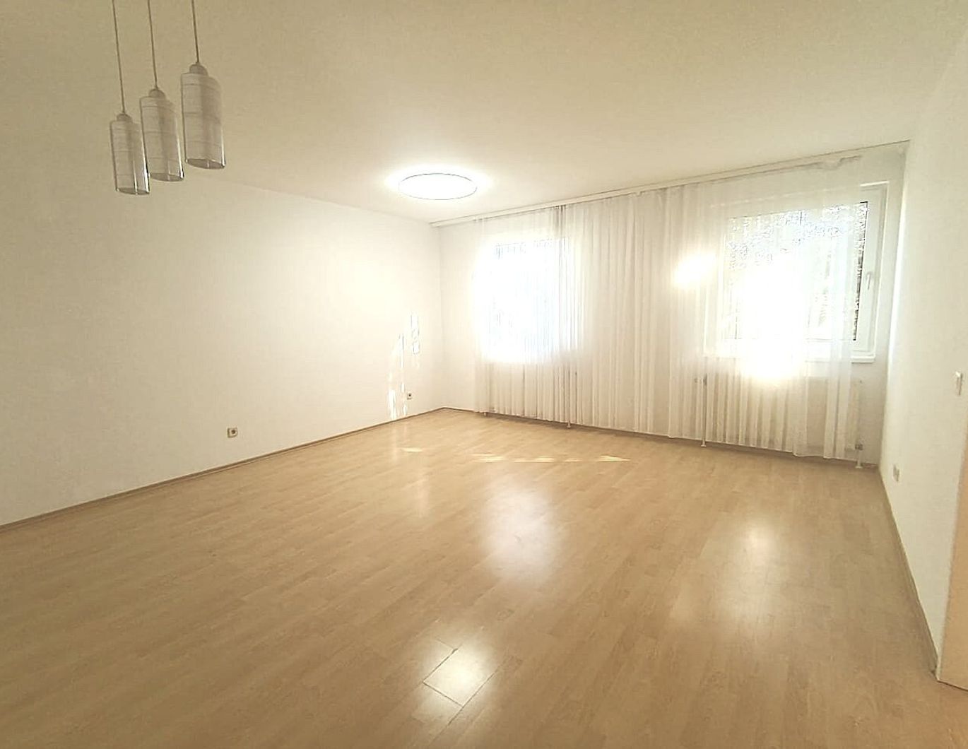 Nähe Waldmüllerpark | Gemütliche 2-Zimmer-Wohnung - Top Anbindung