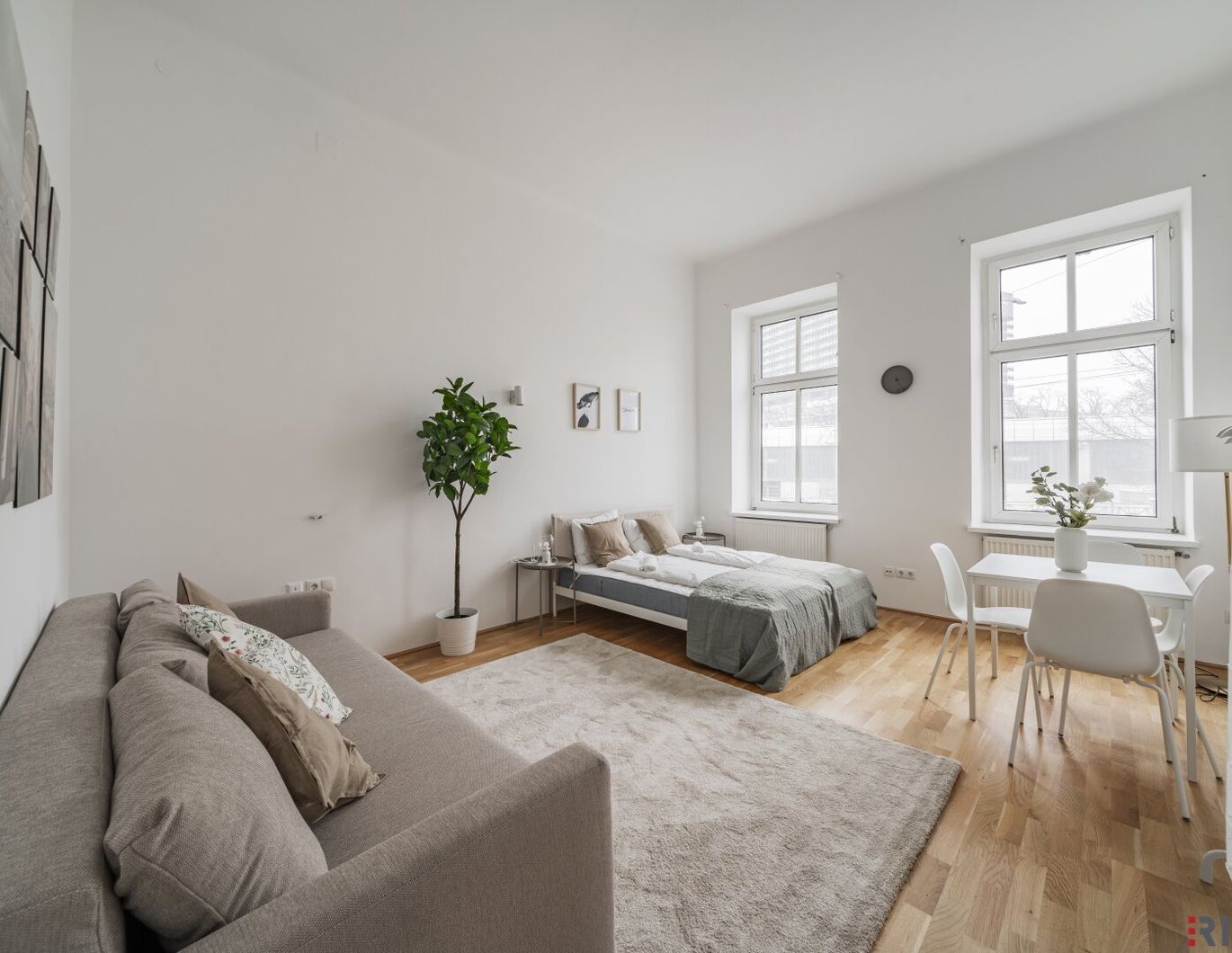 RETRO-CHIC II ALTBAUWOHNUNG MIT EIGENGARTEN IM INNENHOF II AIRBNB oder SELBST EINZIEHEN II SOFORT NUTZBAR II NÄHE U6/AKH/VOLKSOPER/WUK