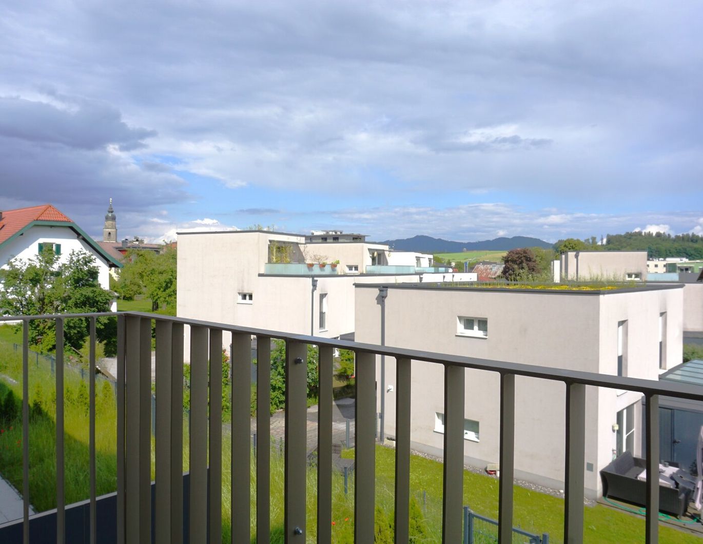 PROVISIONSFREI FÜR DEN KÄUFER!!! Helle 2 Zimmer Wohnung mit großem Balkon am schönen Wallersee - Neubauprojekt im Baurechtseigentum!