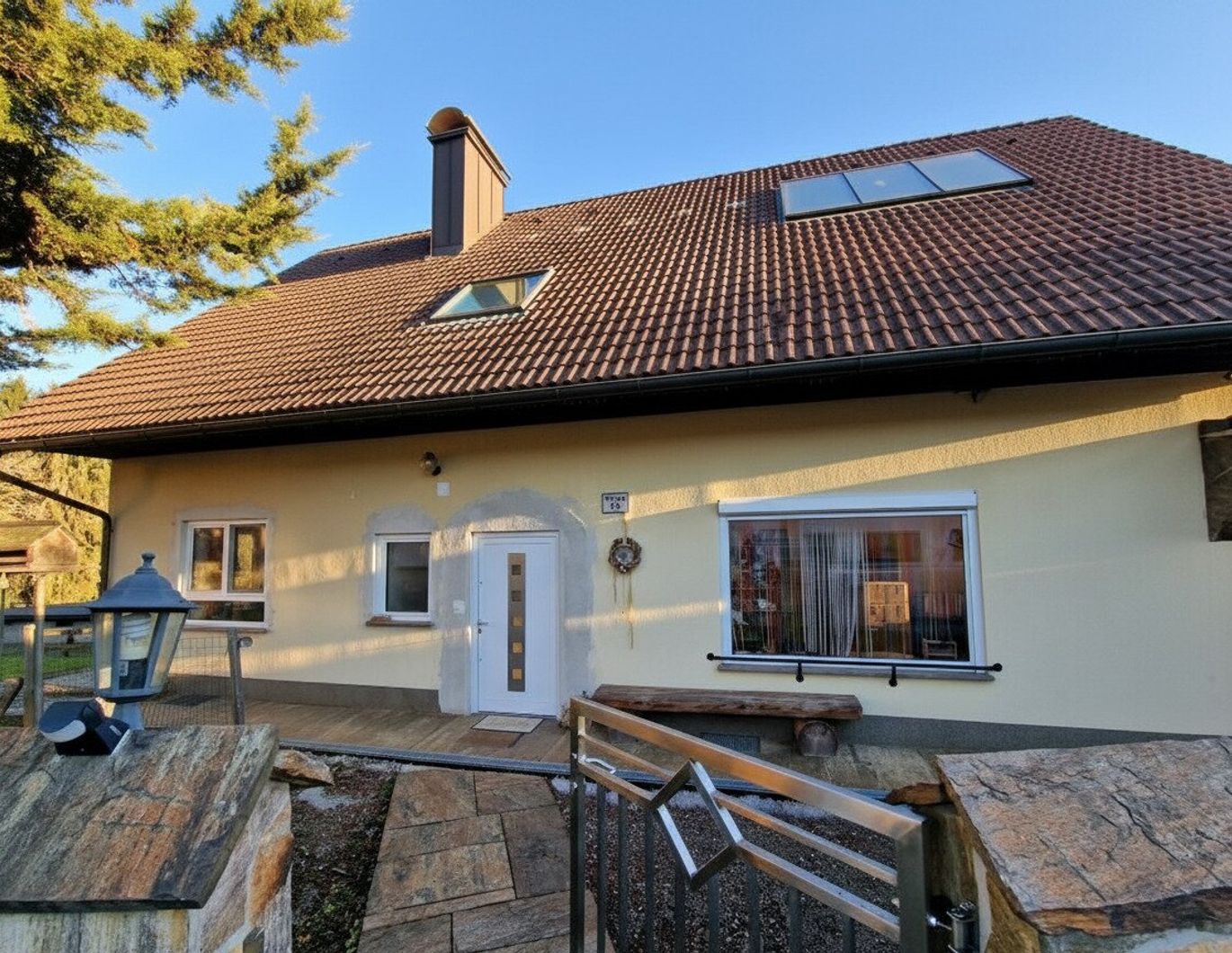 Achtung Naturliebhaber!!! Großzügiges Familienhaus mit Hobby-Partyräumen-Garagen-Fischteich in einer schönen Hanglage in 8510 Trog!