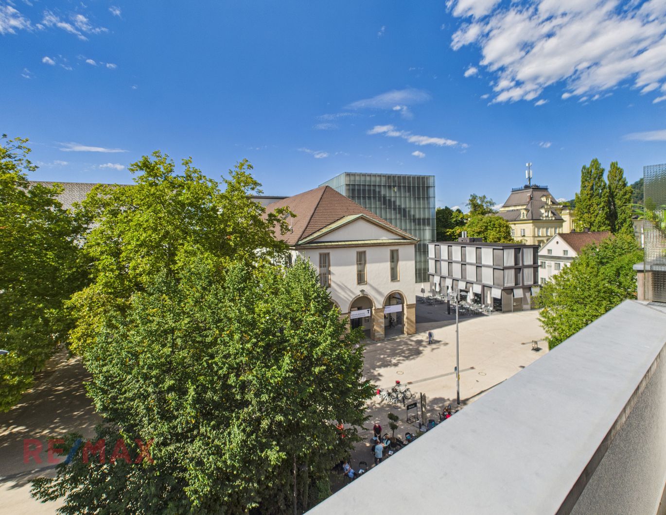 Innenstadt-Luxus: 247 m² pure Eleganz auf zwei Wohnebenen