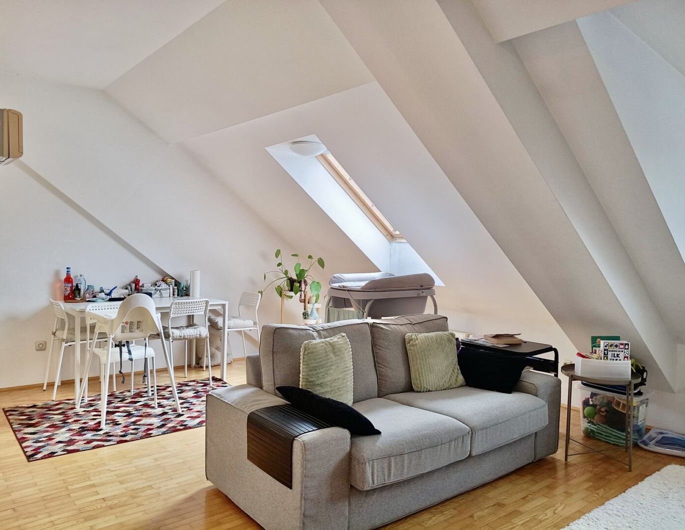 Geräumige 2 Zimmerwohnung nahe JKU!