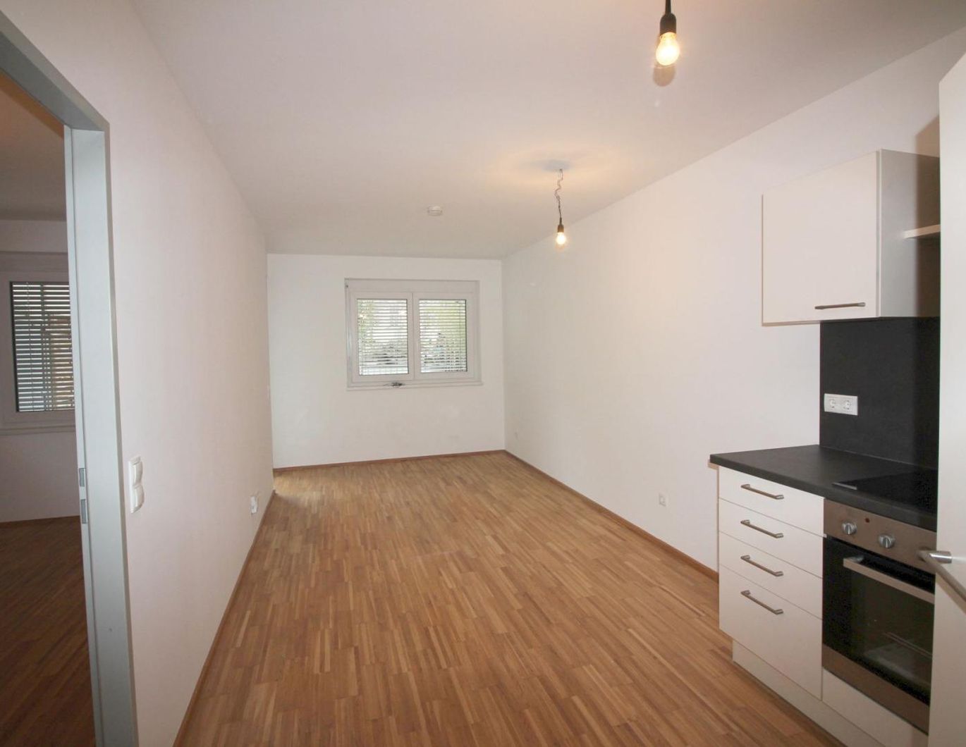 CHARMANTE 2-ZIMMER-WOHNUNG MIT TERRASSE IN ZENTRUMSNÄHE