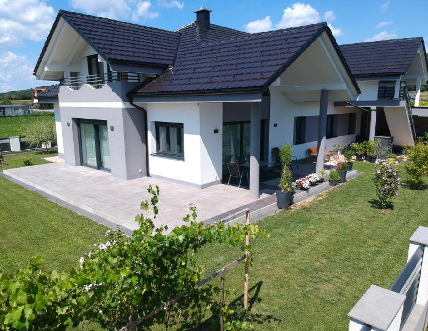 Exklusives Einfamilienhaus (230m²) mit Einliegerwohnung in sonniger Lage in Rudersdorf!