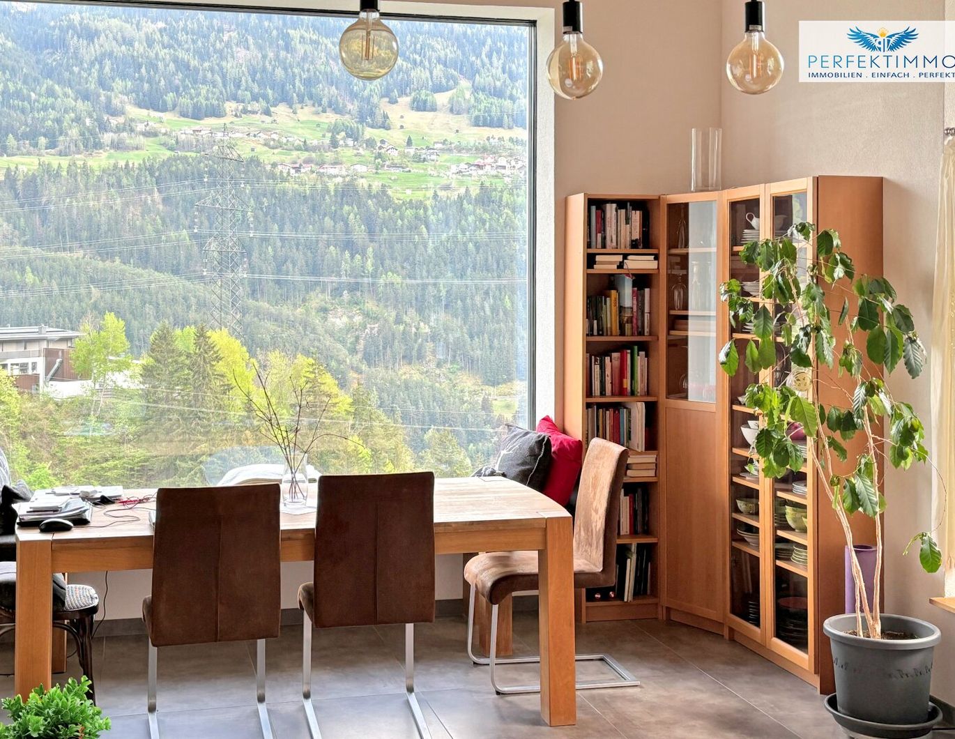 Hübsche 2-Zimmer-Wohnung mit großem Sonnenbalkon und Abstellplatz