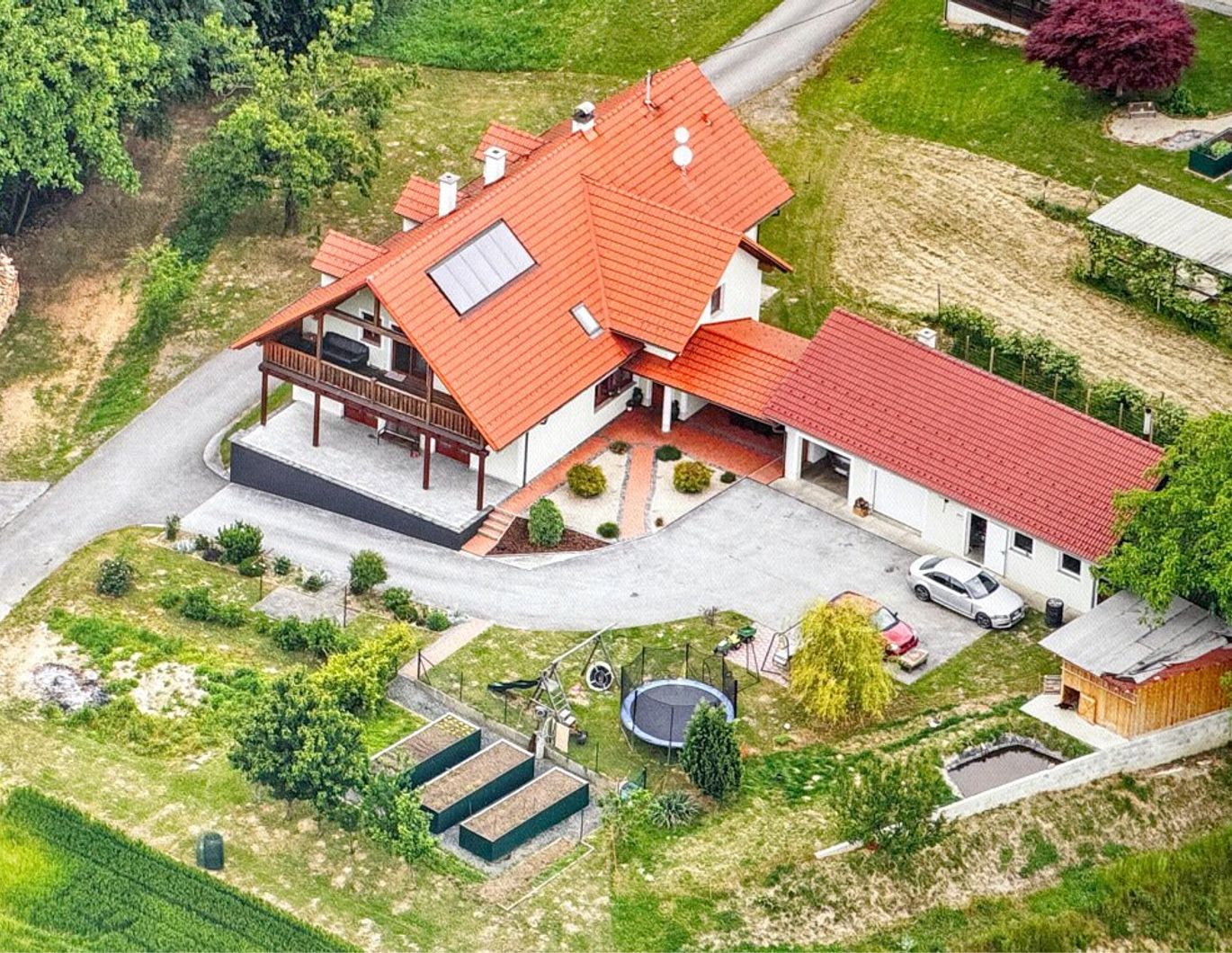 JENNERSDORF - MEHRFAMILIENHAUS mit extra BAUGRUND im Grünen
