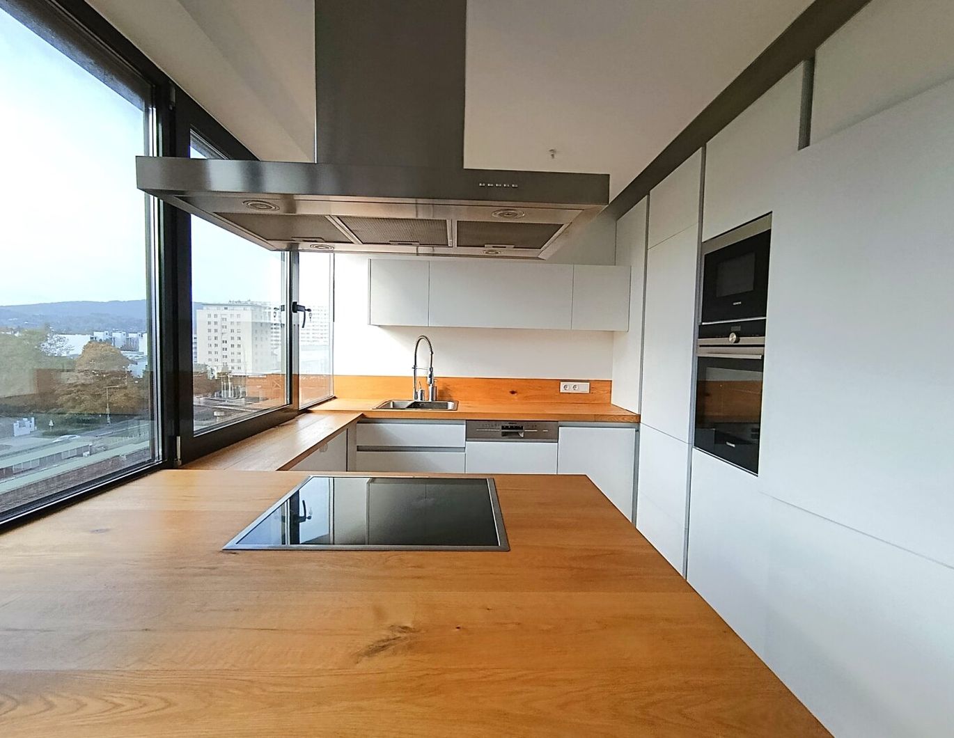 Exklusive Maisonette mit Dachterrasse und Panoramablick - direkte U4-Anbindung