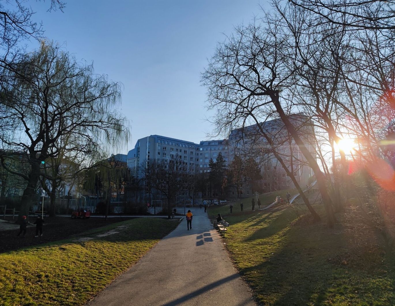 Nähe Waldmüllerpark | Zwei-Zimmer-Neubauwohnung mit Einbauküche, Abstellraum