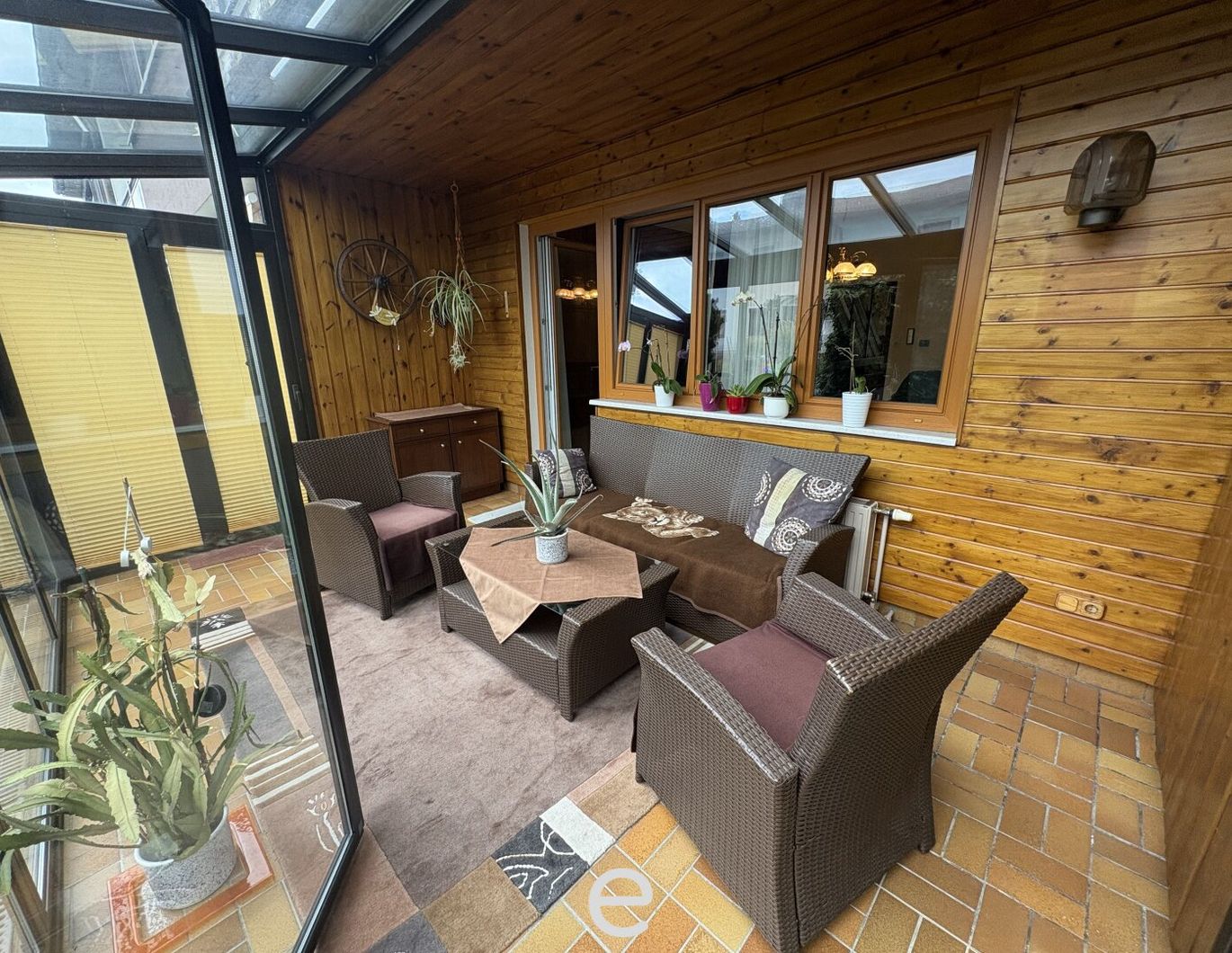 Heimeliges Reihenhaus mit Eigen- und Wintergarten in Stadl-Paura!