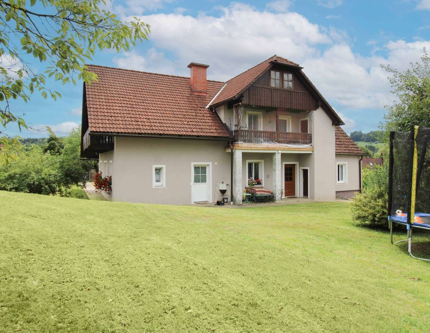 Top gepflegtes 6-Zi.-Zuhause mit großem Grund und vielseitigen Nutzungsmöglichkeiten Nähe Graz