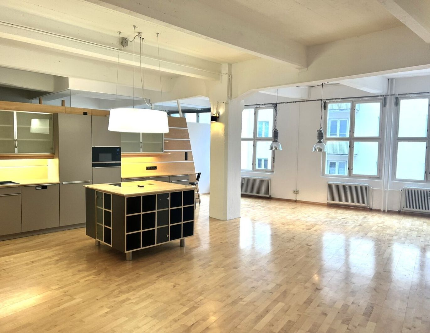 Coole Loftwohnung mit Büroeignung inkl. oasenartigem Dach mitten im 3. Bezirk - Baumgasse (!)