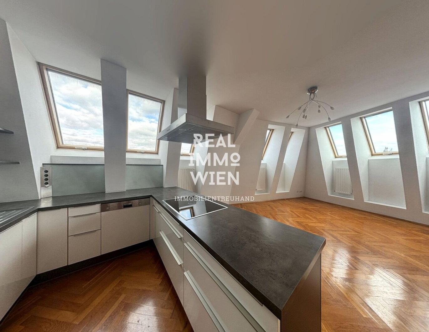 Traumhafte Dachgeschosswohnung in 1210 Wien - Exklusive Terrasse mit Panoramablick!