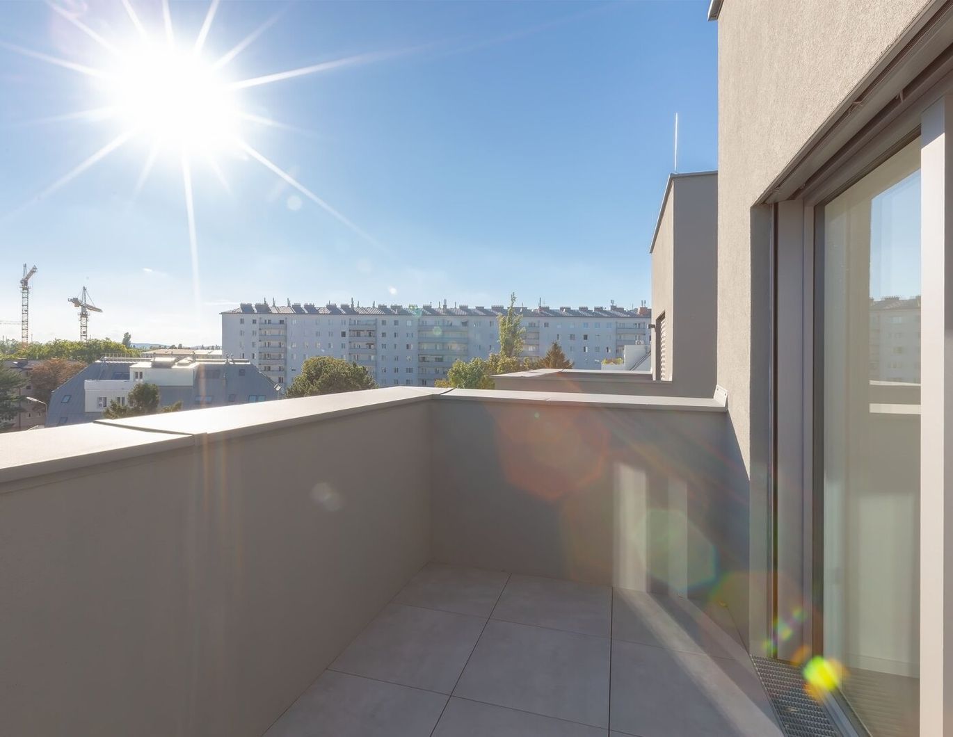EHK 100 | Dachgeschoss Erstbezug mit tollem Fernblick und südseitiger Terrasse