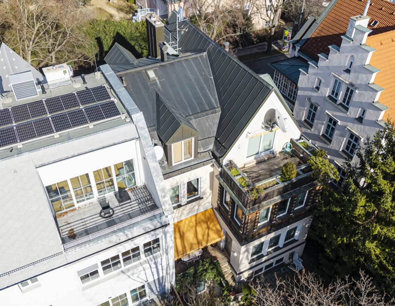 Luxusvilla mit Indoor-Pool in absoluter Traumlage