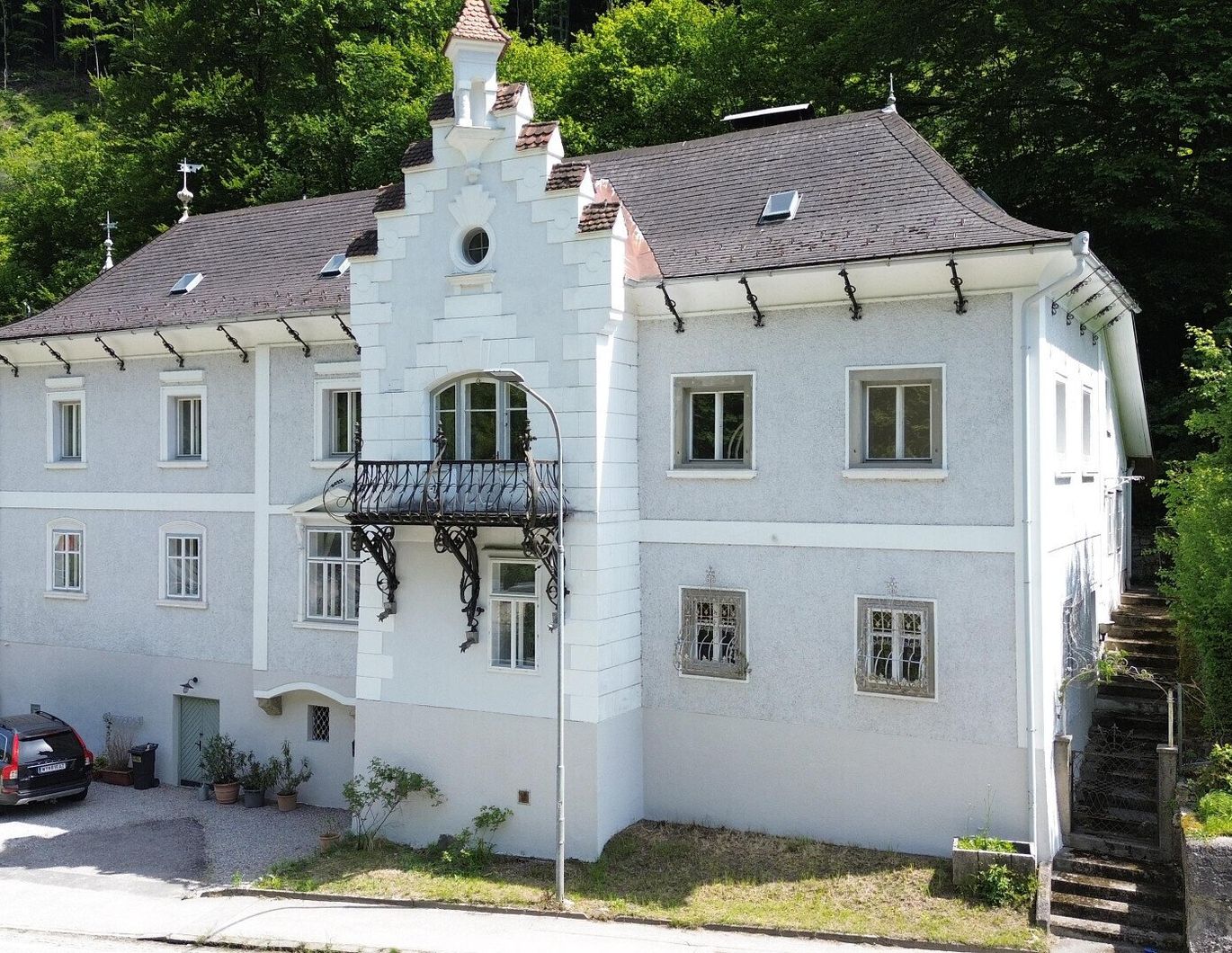 Beeindruckende Hammerherren Villa mit Weinkeller