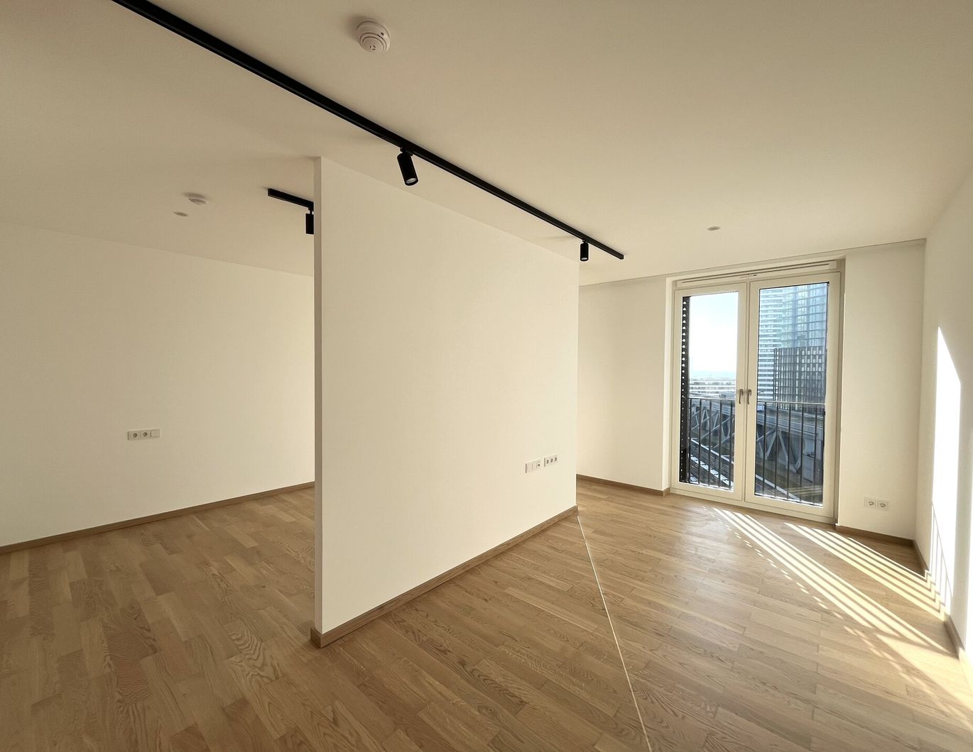 Erstbezug in den DC Flats - Sonnige 1-Zimmer-Wohnung - zu mieten in 1220 Wien