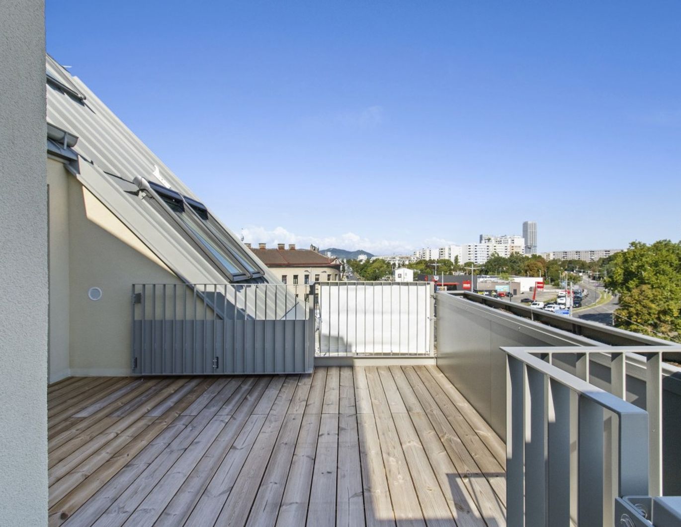 ++ WEITBLICK & WOHNKOMFORT ++ DG-Wohnung im PROJEKT KARL74