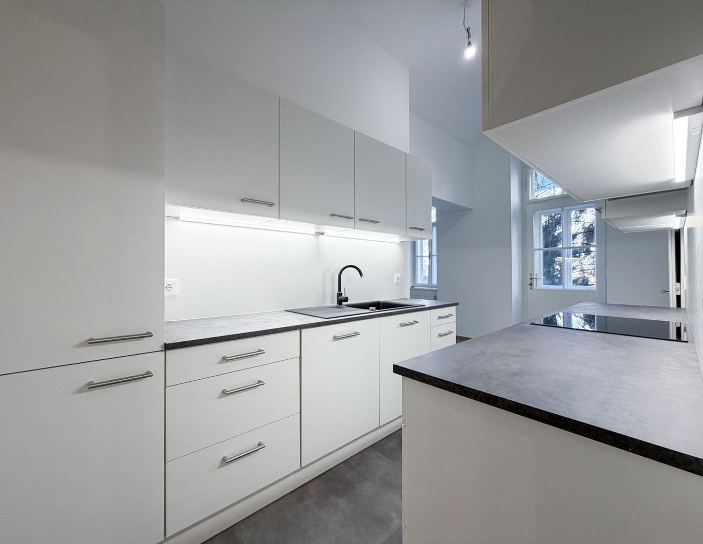 Traumhafte 3,5-Zimmer-Altbauwohnung mit Balkon in Geidorf