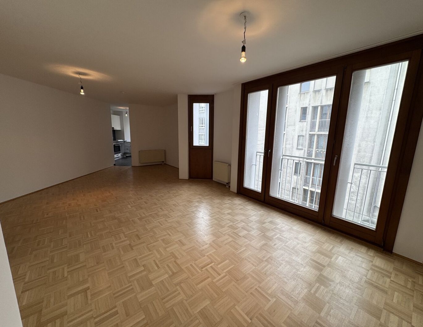 Sonnige Stadtwohnung nahe Naschmarkt - Ihr Rückzugsort im Herzen des 5. Bezirks