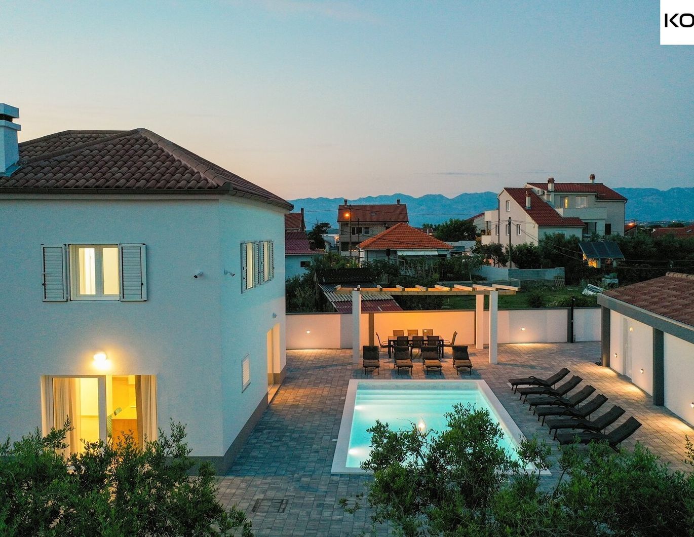 HRV - Attraktive Stadtvilla mit Pool in ausgezeichneter Lage in unmittelbarer Nähe von Zadar