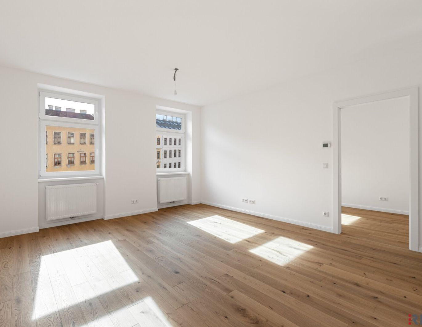 SONNIGE 2 ZIMMER // ALTBAUWOHNUNG // NÄHE LEIPZIGER PLATZ - U6 JÄGERSTRASSE // ERSTBEZUG