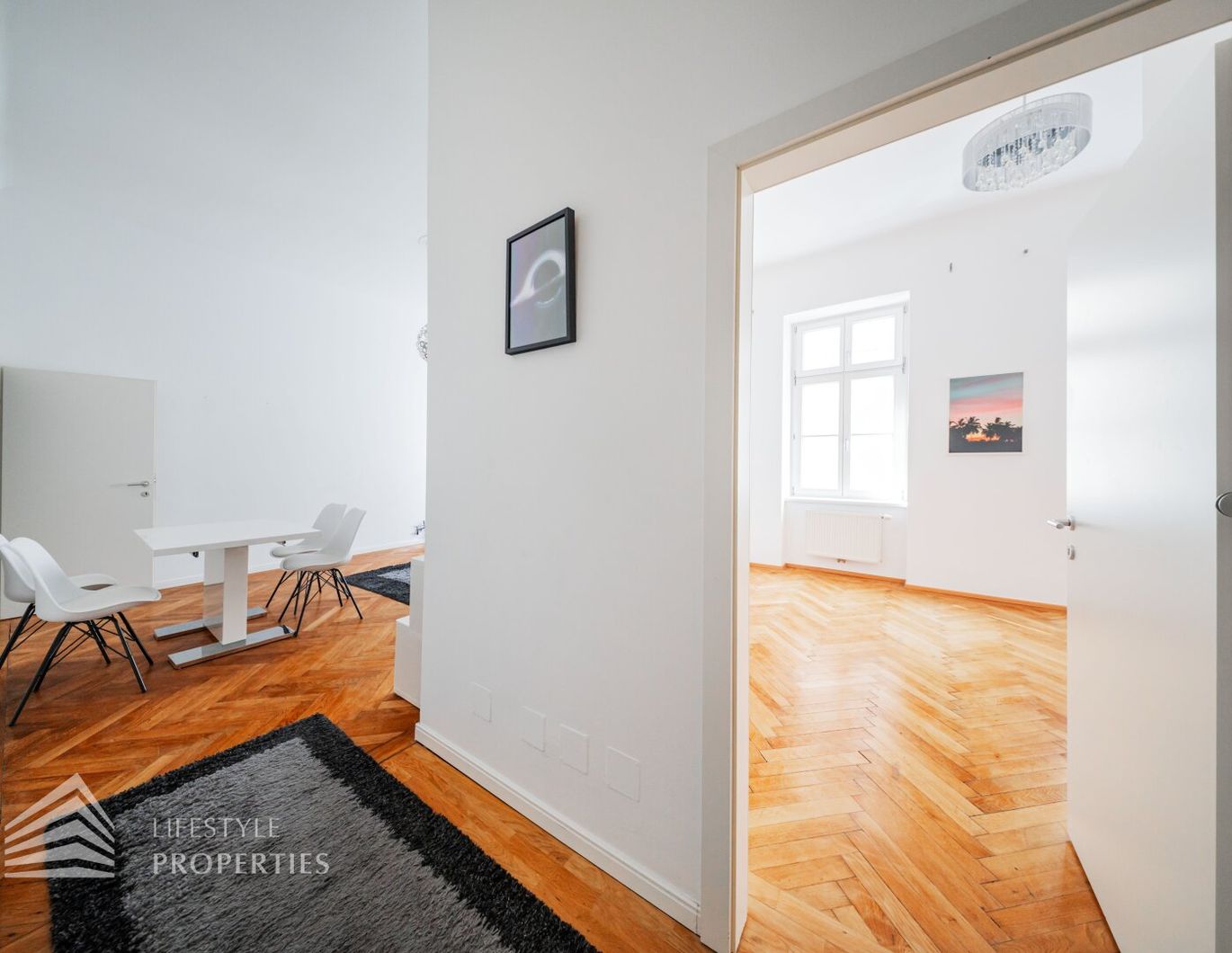 Helle 2-Zimmer Wohnung, Nähe Landstraße Hauptstraße
