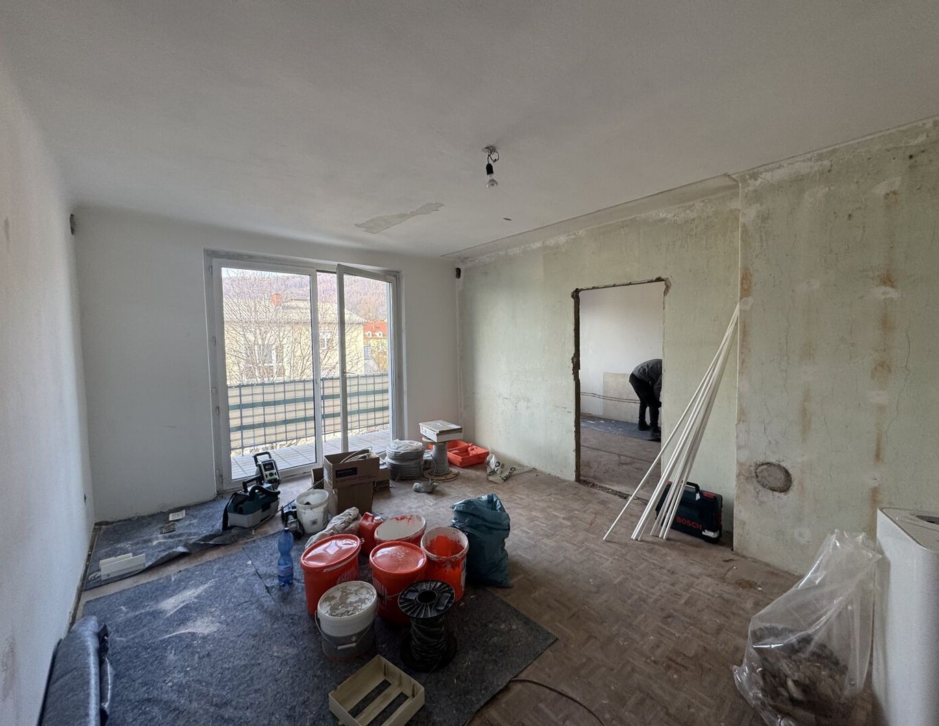 Komplettsanierung!!! 2 Zimmer Genossenschaftswohnung mit Balkon!