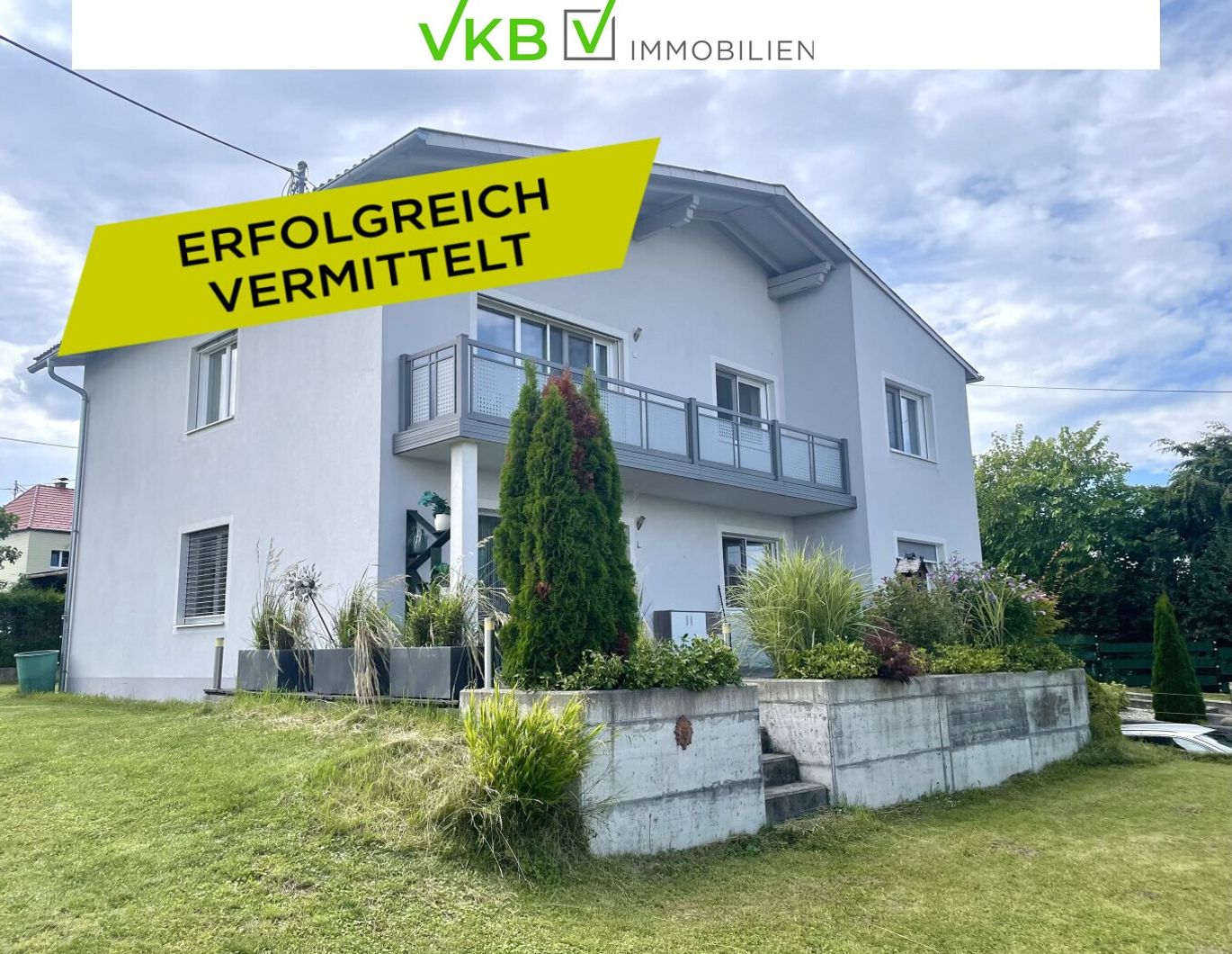 Wohnen & Wohlfühlen - Modernes Haus mit Gartenidylle für zwei Familien