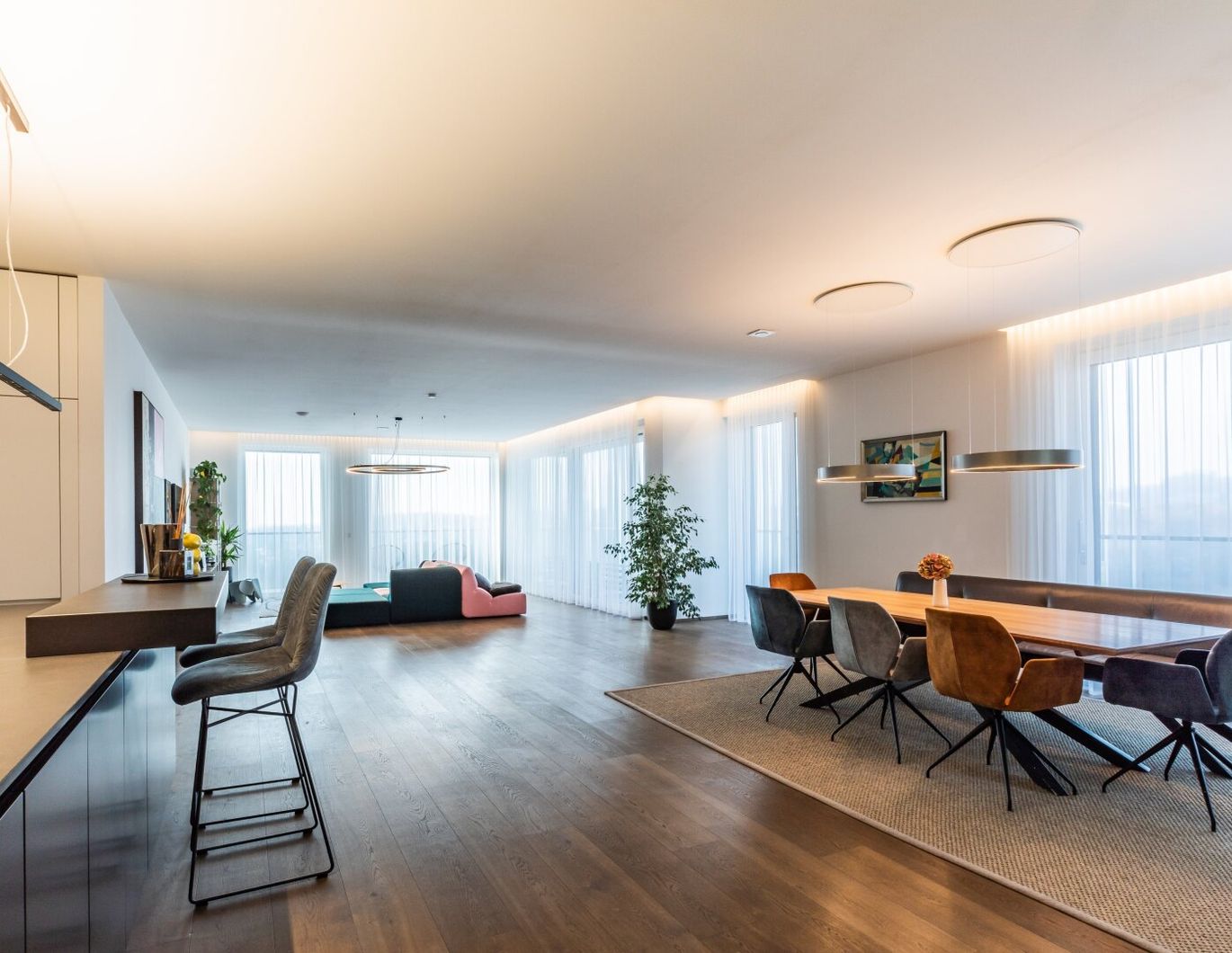 Exklusive atemberaubende 5-Zimmer-Wohnung im Lux Tower