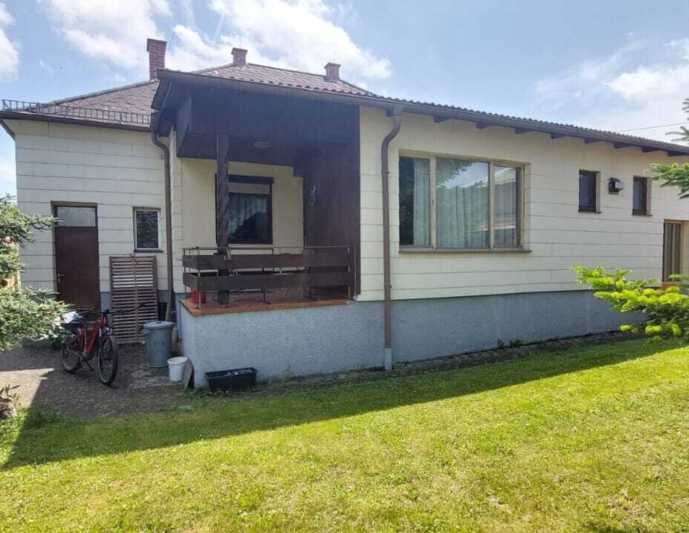 Einfamilienhaus auf großem Grundstück in Siegendorf! Sanierungsbedarf!