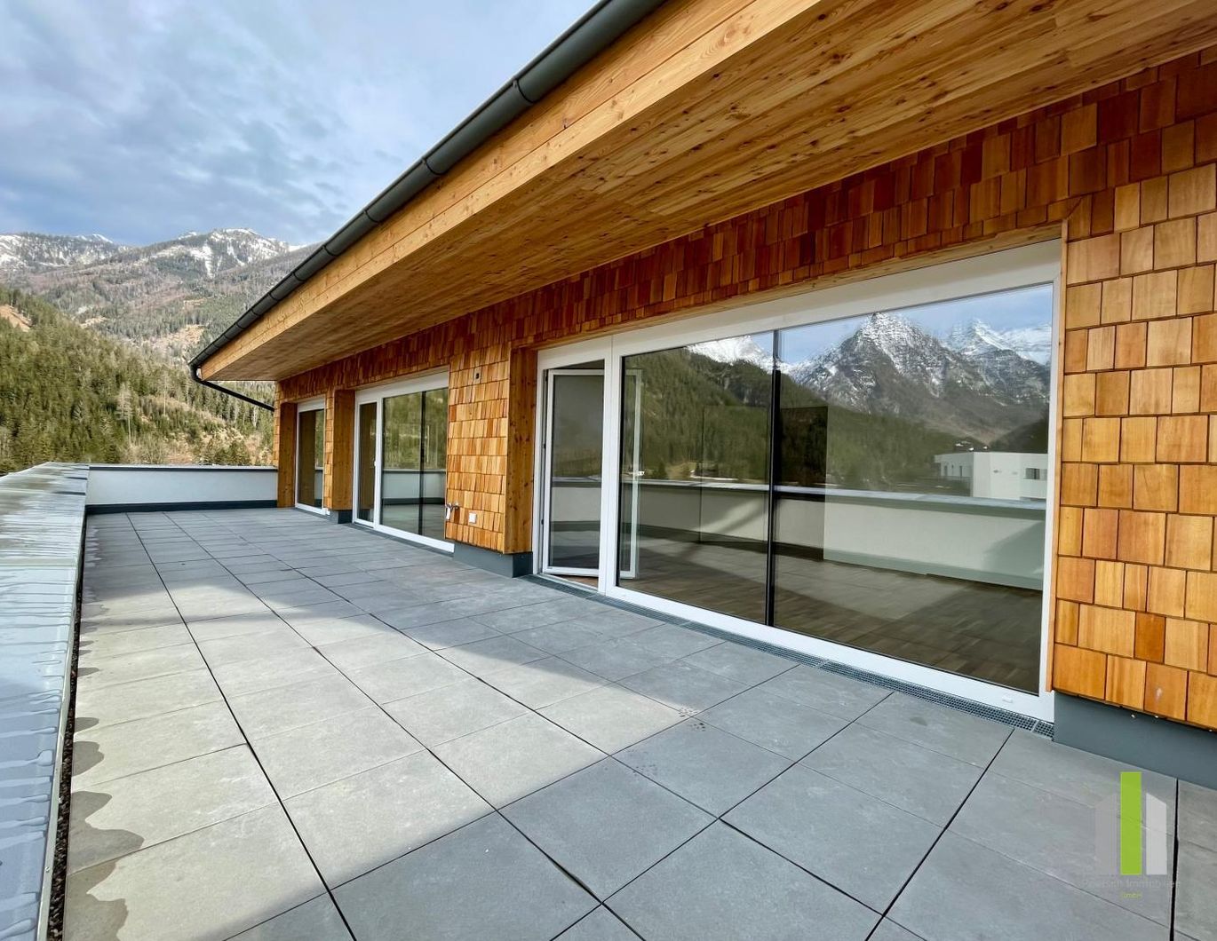 Mit dem LIFT ins (Zweitwohnsitz) PENTHOUSE.. und schon diese Ski-Season genießen