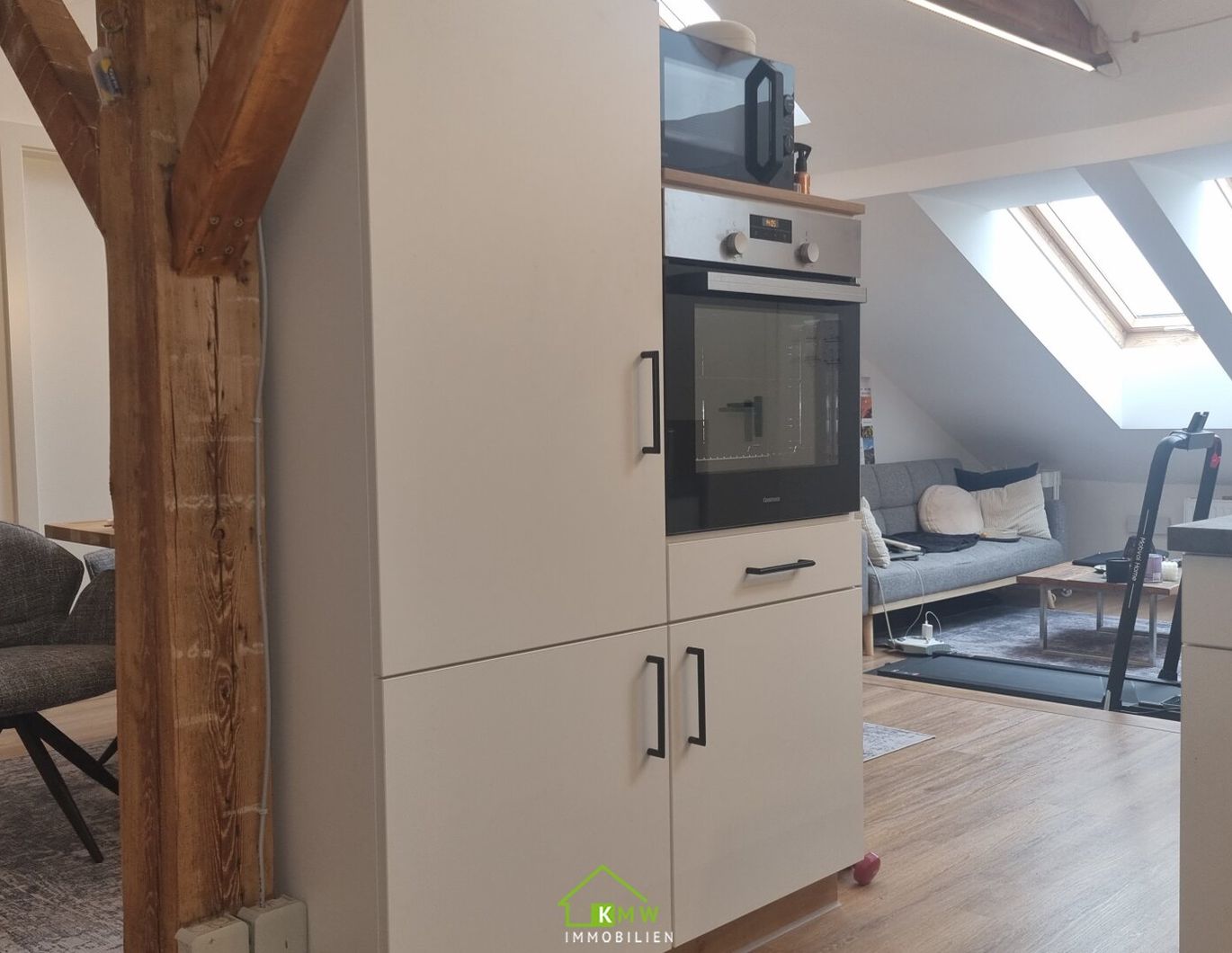 3-Zimmer-Dachgeschoßwohnung in zentraler Ruhelage