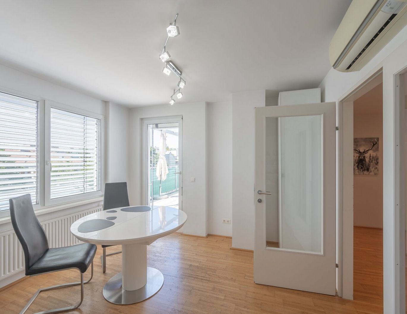 ++Commission-free++ BEST LOCATION in the 19th district, beautiful 4-room flat with terrace!