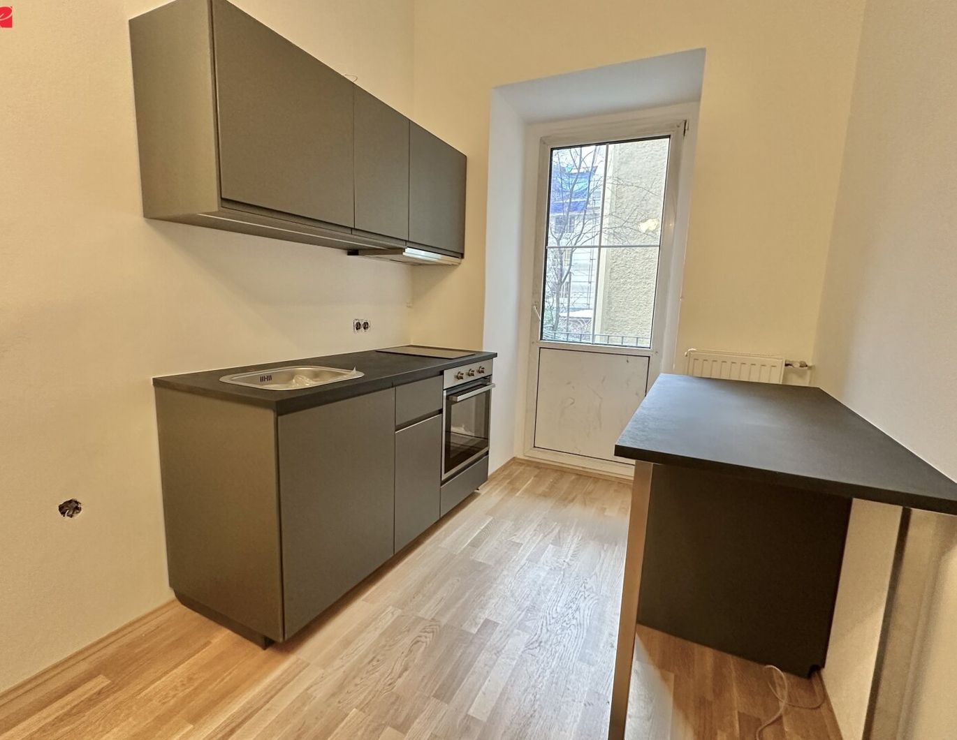 Zentraler Altbau Wohnhit mit Balkon in Geidorf!