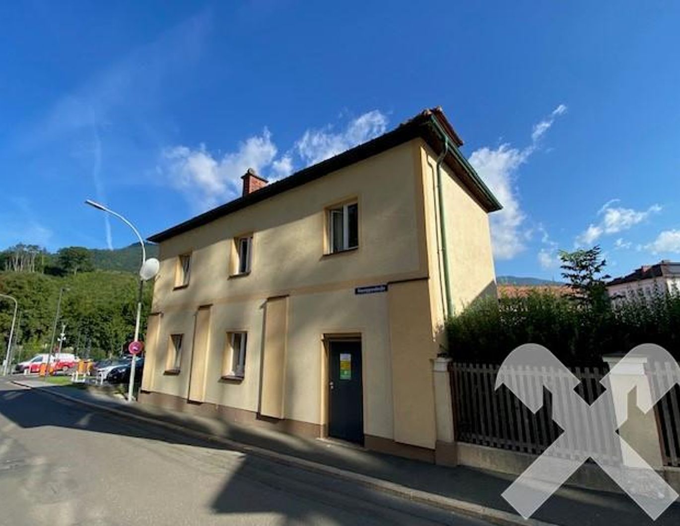 Zentral und ordentlich! Wohnhaus in Leoben - Toplage im Uni-Viertel mit Grünfläche & Parkplätzen