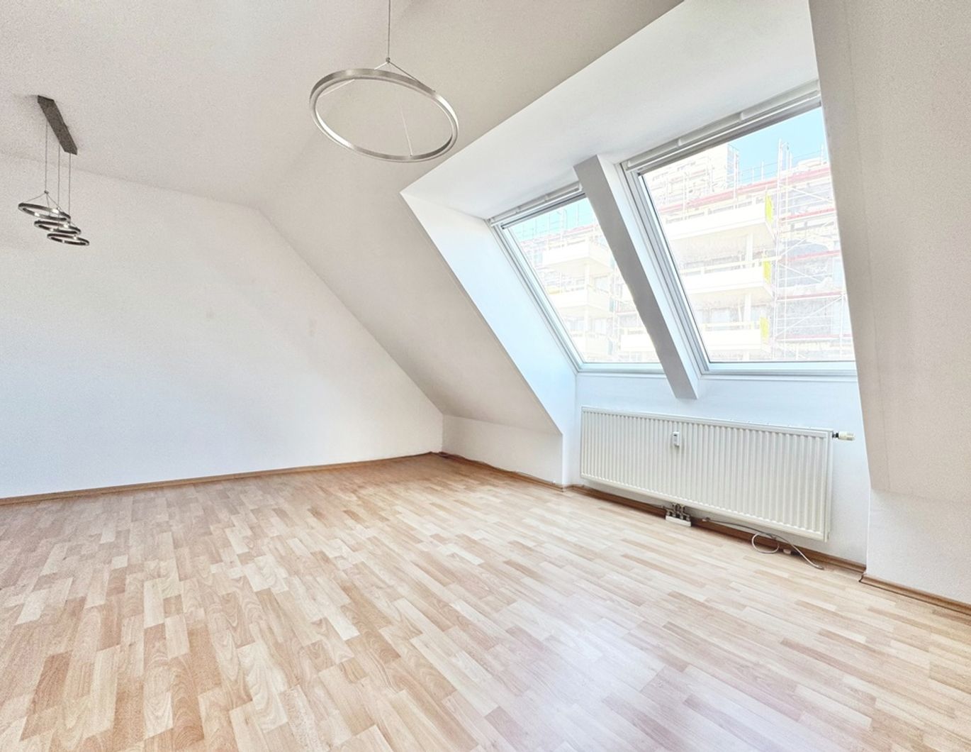 KOBELGASSE | LICHTDURCHFLUTETE 2 ZIMMER WOHNUNG | SINGLEHIT | U-BAHN-NÄHE