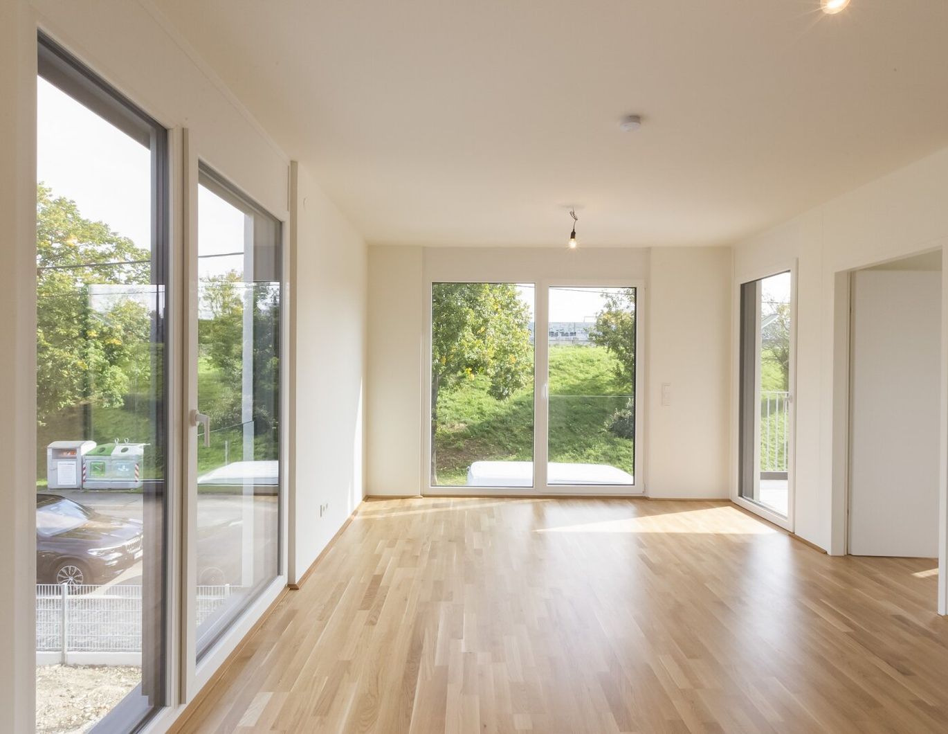 DREI ZIMMER WOHNUNG MIT SMARTER AUFTEILUNG UND BALKON