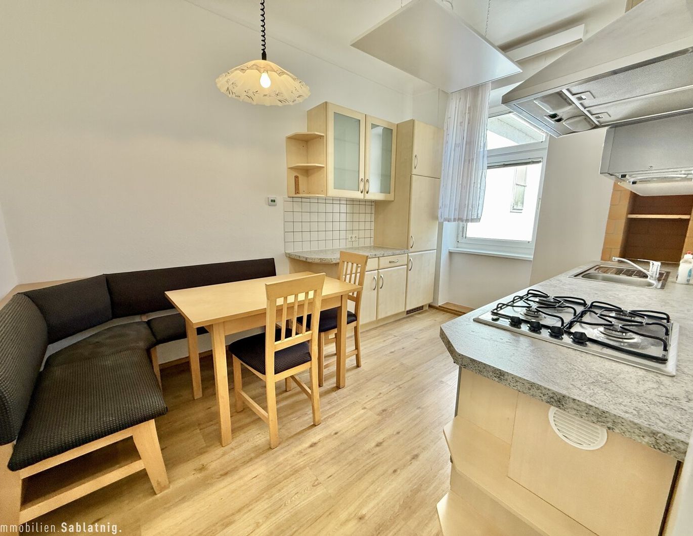 CHARMANTE STADTWOHNUNG IM FASANVIERTEL! Lichtdurchflutet & Top-Anbindung!