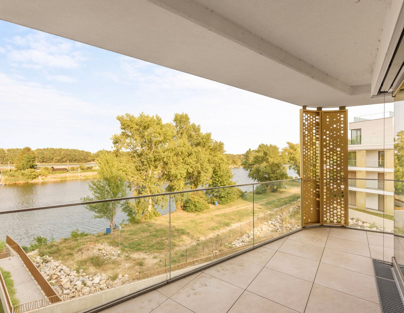 WOW! LUXUS PUR - Elevate your Lifestyle - 1. Reihe am Wasser inkl. Welnessbereich