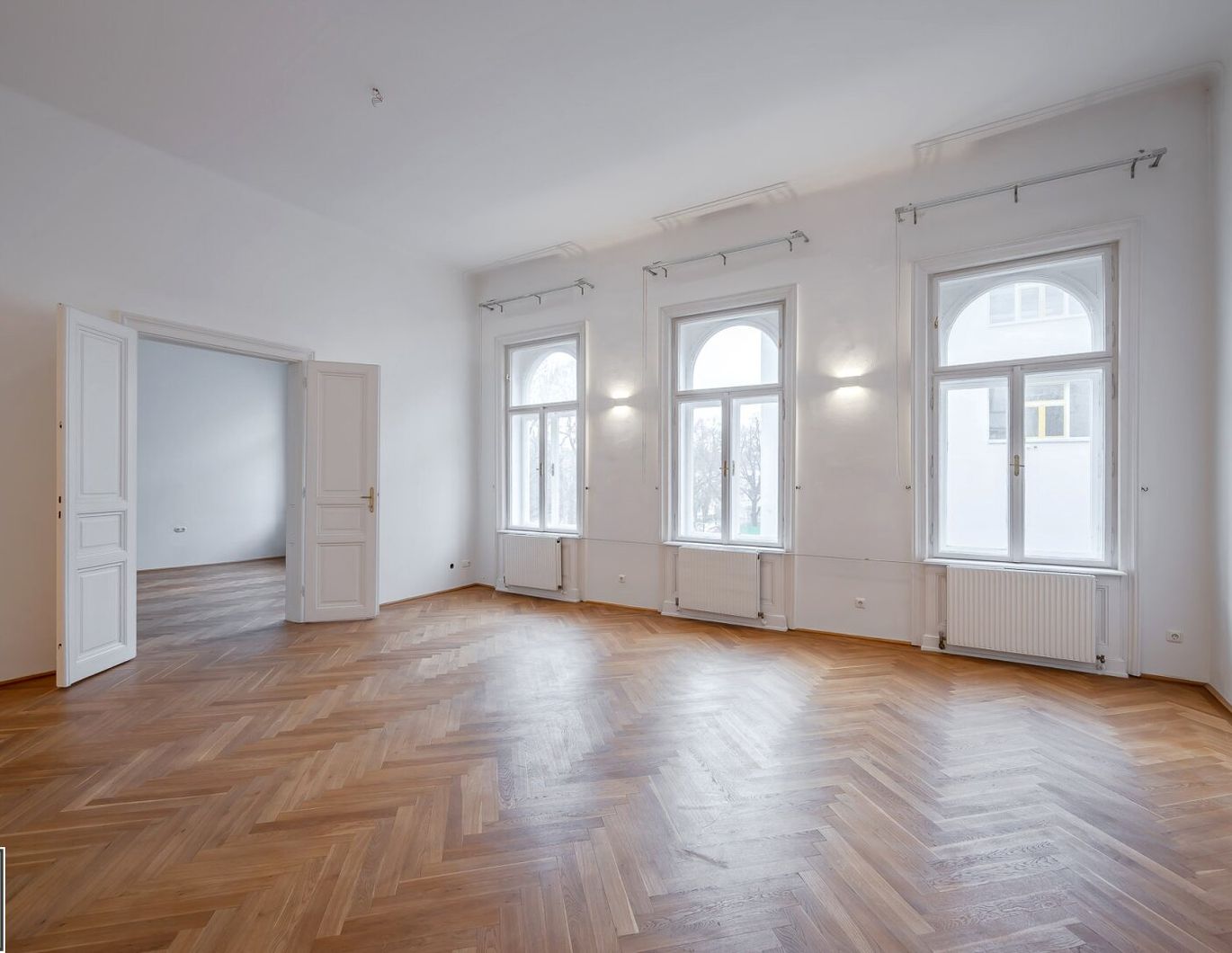 Altbauflair trifft Citynähe: großzügige 2 Zimmer Wohnung in beliebter Lage - ab sofort - nahe Einkaufsstraße Mariahilfer Straße