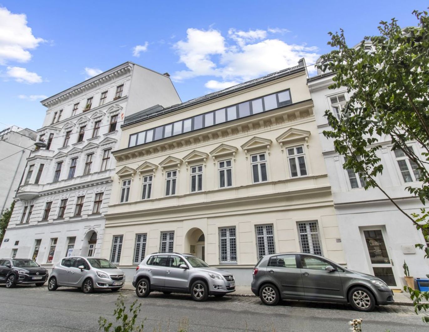 ++ NEU ++ Gesamte ETAGE im 7. Bezirk - ZWEI Einheiten, unzählige Möglichkeiten