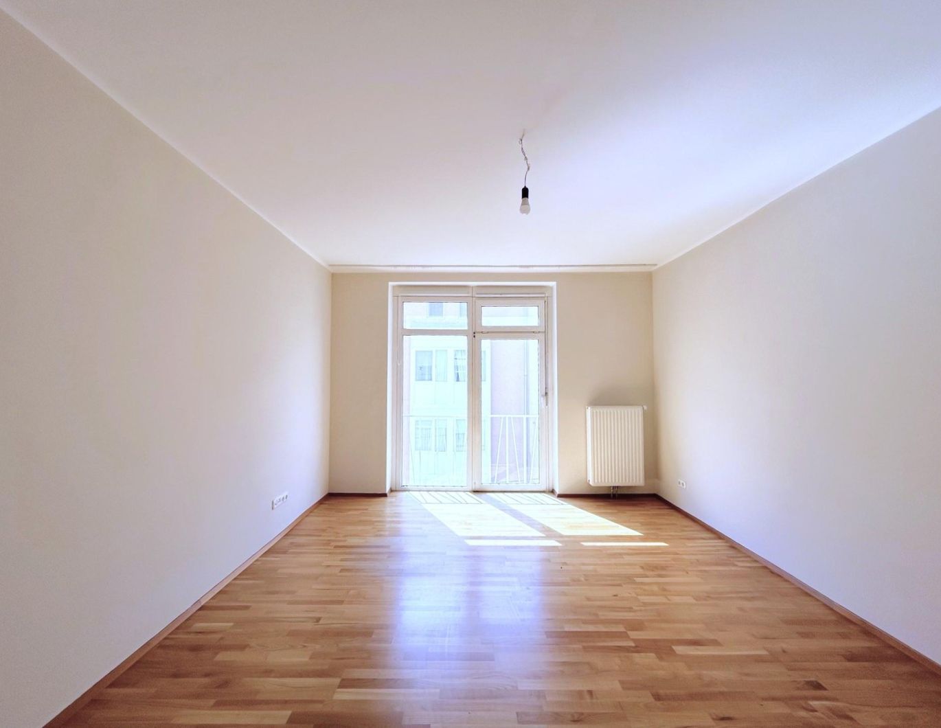 Linz/Stadt (Schubertstraße): Mietwohnung ca. 81,4 m² Wfl + BALKON (WG-geeignet)