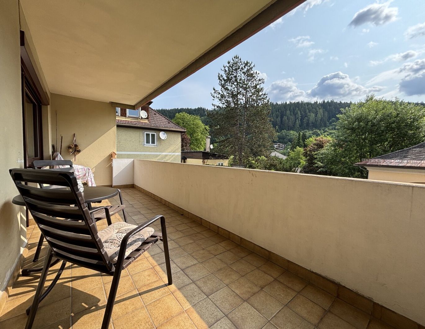 Attraktive Eigentumswohnung mit Garage nahe FH